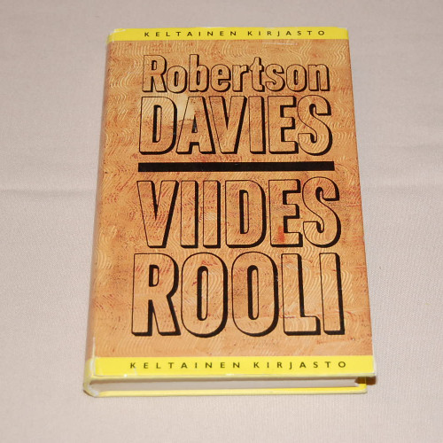 Robertson Davies Viides rooli